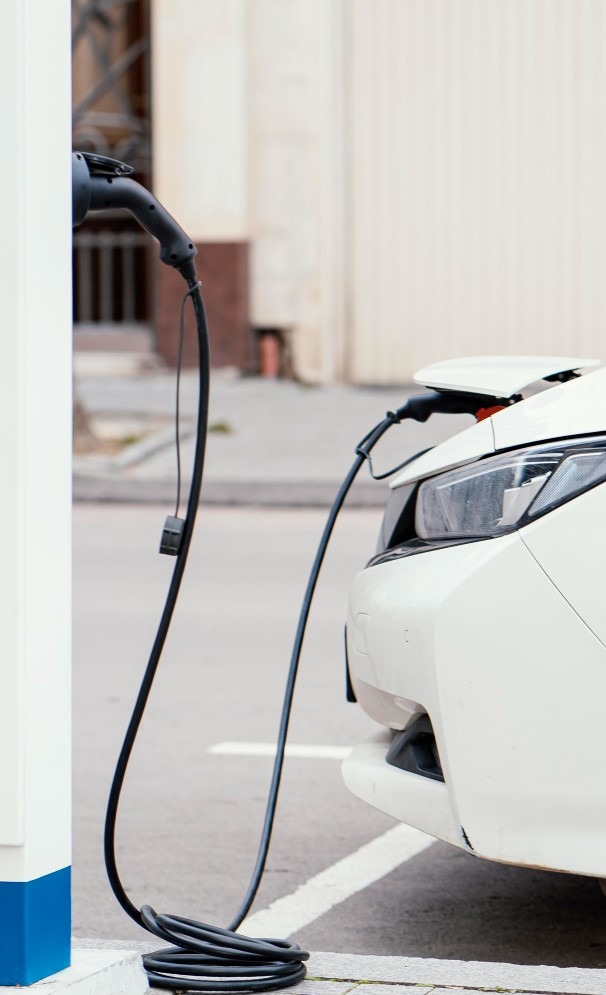 voiture électrique chinoise en charge